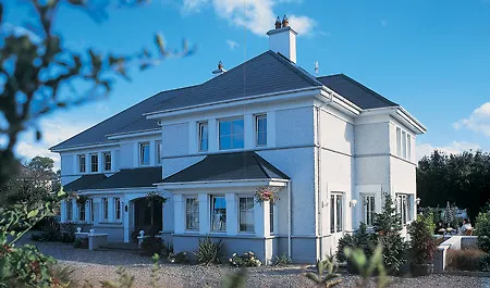 Killarney Lodge Guest house 4*